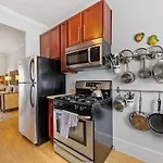 Chic 1 Bedroom Units Near Dilworth