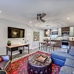Holiday home Comfortable And Stylish Near Myers Park