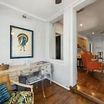 Contemporary Gem In The Heart Of Myers Park Holiday home *