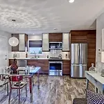 Comfortable And Stylish Near Myers Park Charlotte