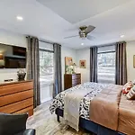 Holiday home Comfortable And Stylish Near Myers Park