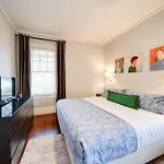 Elegant 1br In Elizabeth With Covered Porch *