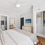 Holiday home Stylish Myers Park 2 Bedroom With Screened Porch