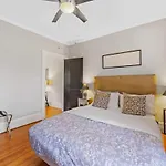 Contemporary 2br In Myers Park With Screened Porch *