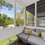 Contemporary 2Br In Myers Park With Screened Porch