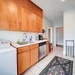 Elegant 1br In Elizabeth With Covered Porch Charlotte