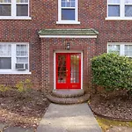 Bright And Restful 2br Near Uptown With Balcony * Charlotte