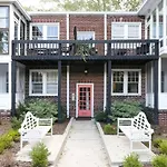 Contemporary Gem In The Heart Of Myers Park Charlotte