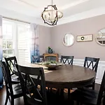 Disconnect At With Great Surroundings In Charlotte, North Carolina Holiday home *