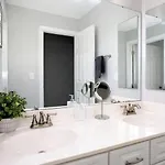 Holiday home Disconnect At With Great Surroundings In Charlotte, North Carolina *