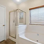 Cozy 4b 2 5b King Beds Jacuzzi Holiday home Charlotte