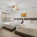 Cozy 4b 2 5b King Beds Jacuzzi Charlotte
