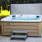 Cozy With Swimming Pool In Charlotte, North Carolina *