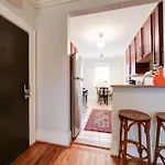 Chic 1 Bedroom Units Near Dilworth