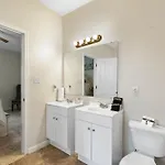 Cozy 4b 2 5b King Beds Jacuzzi Charlotte