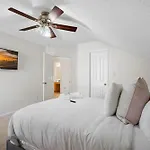 Cozy 4b 2 5b King Beds Jacuzzi Charlotte