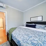 Chic 1 Bedroom Units Near Dilworth *