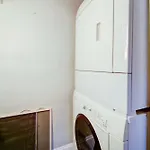 Chic 1 Bedroom Units Near Dilworth *