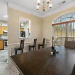 Holiday home Cozy 4b 2 5b King Beds Jacuzzi *