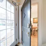 Chic 1 Bedroom Units Near Dilworth Holiday home Charlotte
