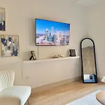 Luxury Apartment Uptown, Free Parking, 5Min Bank Of America Stadium
