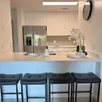 Apartment Luxury Uptown, Free Parking, 5min Bank Of America Stadium Charlotte