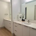 Luxury Apartment Uptown, Free Parking, 5Min Bank Of America Stadium