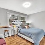 Homey 2Br Condo—King Bed—Lovely Location & Parking