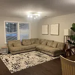 Spacious 4 Bedroom House In University Area Close To Pnc Pavilion