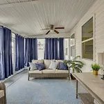 Charlotte Area Home Near Lake Wylie, Pets Welcome!