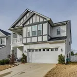Charlotte Area Home Near Lake Wylie, Pets Welcome!