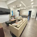 Hpthe Abodedowntownbojanglesdogs Welcomeyard