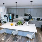 Ensuite King Bedroom