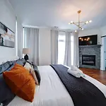 Modern Rooftop Townhome W Hot Tub & Skyline Views