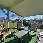 Grill Patio • Pet Friendly • 3br Holiday home Charlotte