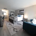 Lux Mins To Atrium Health And Downtown Airport