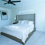 Homestay Ensuite King Bedroom Charlotte