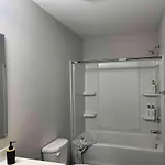 Spacious 4 Bedroom House In University Area Close To Pnc Pavilion