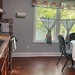 Grill Patio • Pet Friendly • 3br Holiday home Charlotte