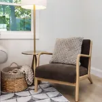 Plaza Shamrock *pied-a-terre* Newly Renovated! Charlotte