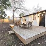 Ballantyne 3Br House, Privateyard, Work Desk & 1 Gig Wi-Fi