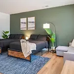 Holiday home 4br Townhouse King Bed Garage Northlake Charlotte
