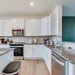 4br Townhouse King Bed Garage Northlake Holiday home *