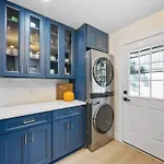 Plaza Shamrock *pied-a-terre* Newly Renovated! Holiday home Charlotte