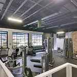 Charlotte Gem With Gym Near Hospitals And Park Expo