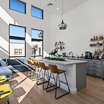 Luxury 2Br South End Uptown Charlotte, Walkable, Gym, Washer & Dryer