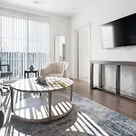 Landing Stunning 1Bd Pool Clubhouse