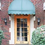 Elegant 1br In Elizabeth With Covered Porch Holiday home Charlotte
