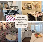 Queen City Castle - Rooftop, Garage, King Beds, Pet Friendly