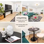 *Now Available!* Renovated Plaza Shamrock Duplex